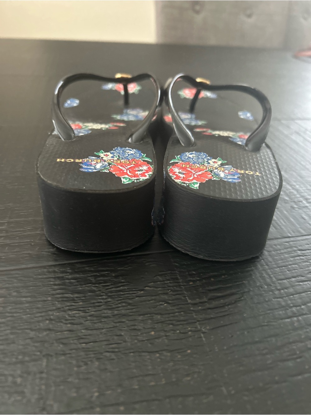 Tory Burch Black Sandal with Red & Blue Floral Print and Gold Logo - Picture 6 of 7